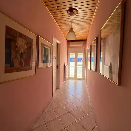 Vasiliki's House بيت للعطل أمارنثوس